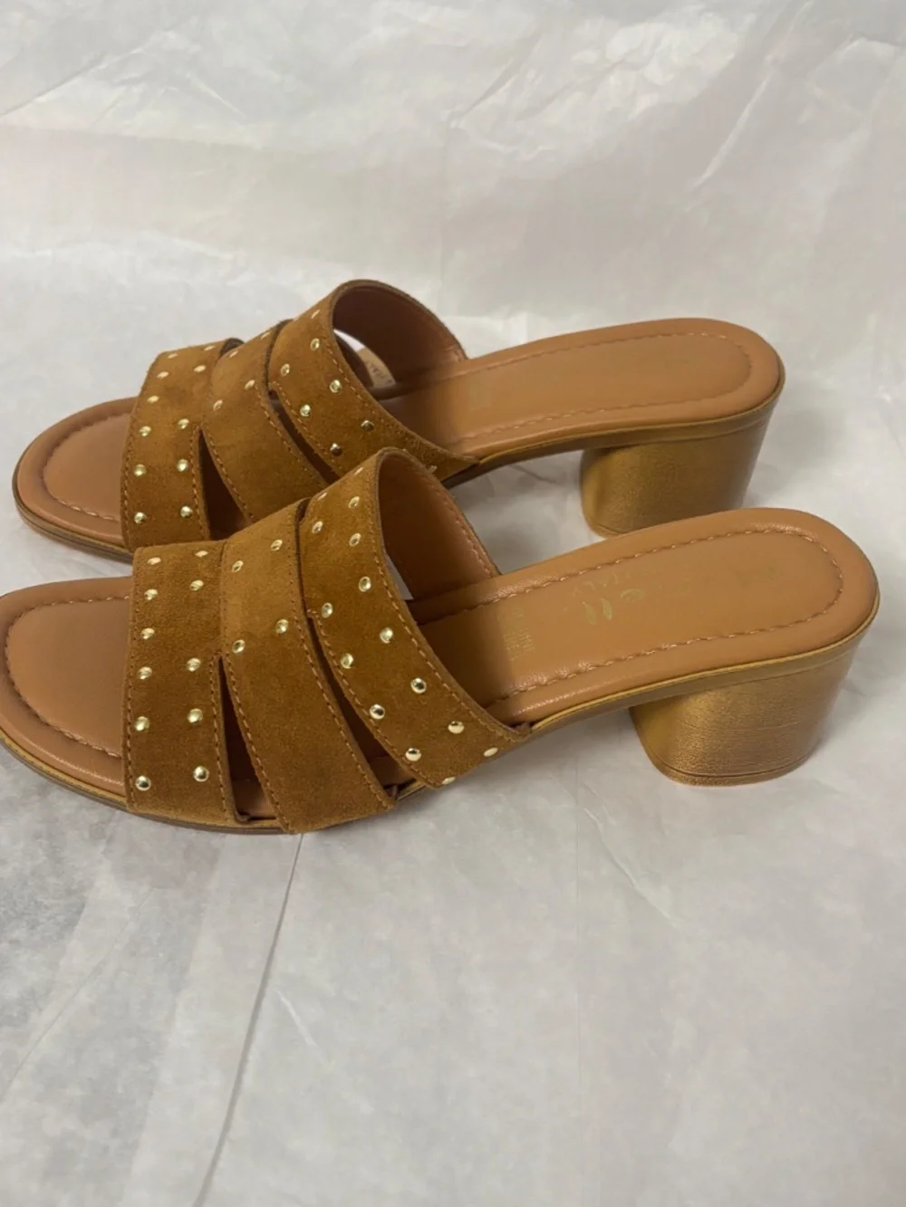 Mariella Made In Italy it features